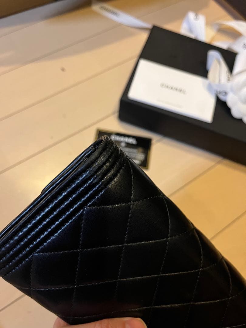 CHANEL 美品　ボーイ　長財布　マトラッセ　ブラック　シルバー