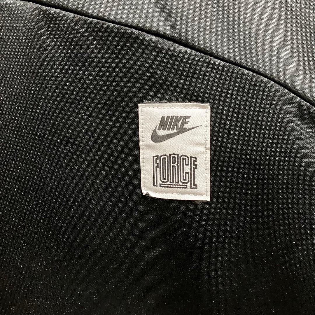 新品未使用 ナイキプルオーバーパーカー& トミーヒルフィガー ナイロンジャケット