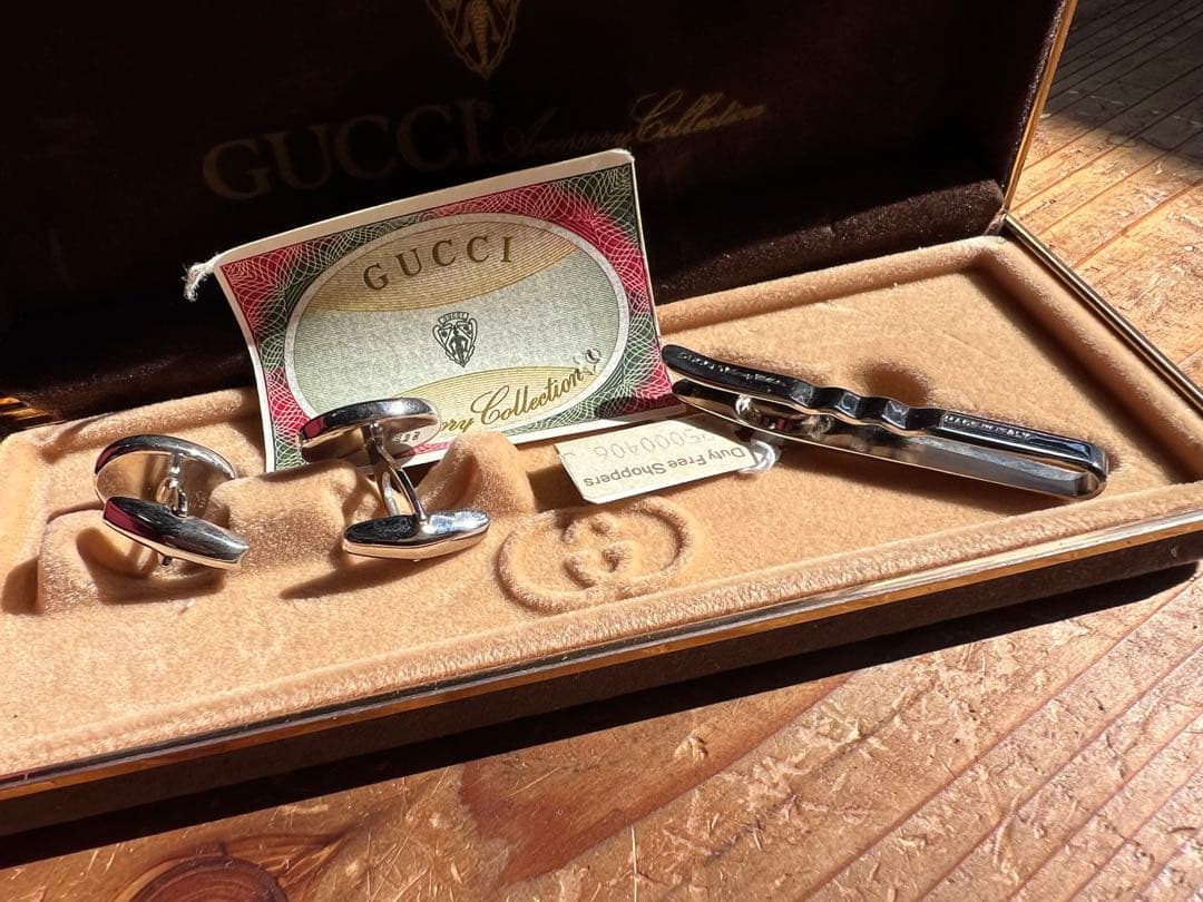 GUCCI ネクタイピンとカフスセット