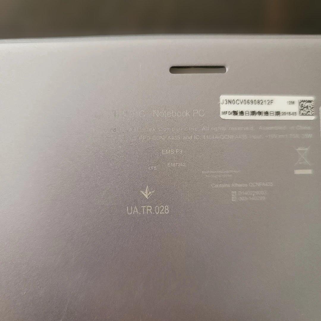 ASUS 2in1 13インチノートパソコン TP401C