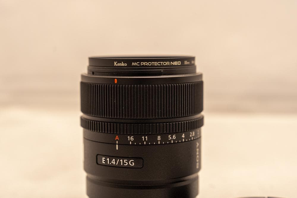 美品 SONY E 15mm F1.4 G SEL15F14G 単焦点レンズ