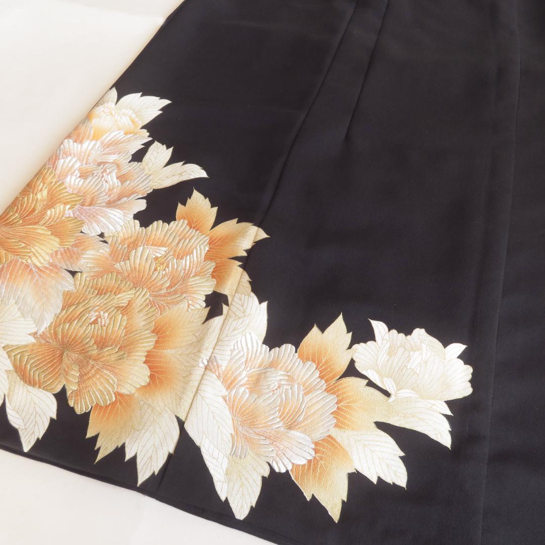 着物リメイク　ワンピース 　黒留袖　牡丹　刺繍　金彩　ドレス