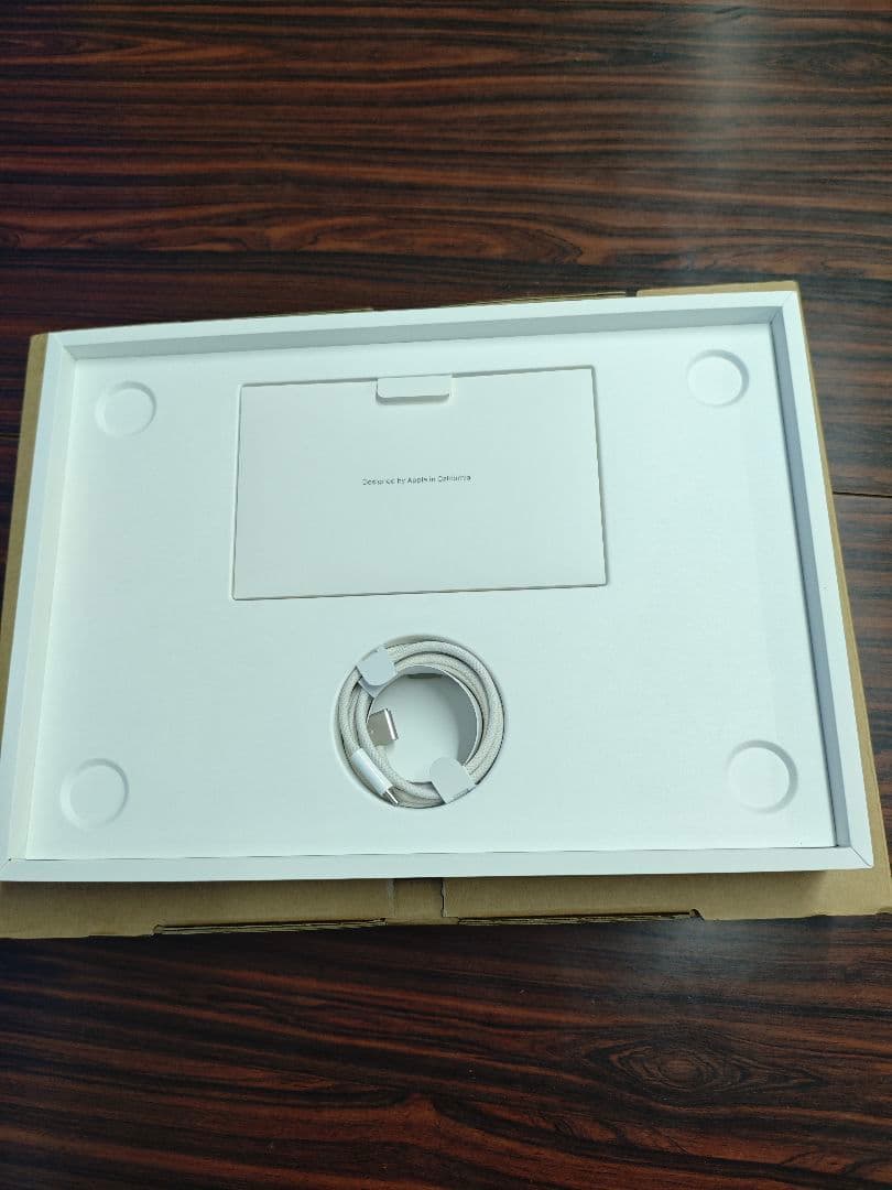 MacBook Air 13.6インチM3 2024年モデル8GB/256GB