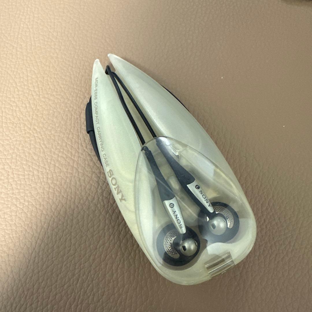 SONY MDR-E888 有線イヤホン コンパクトケース付き