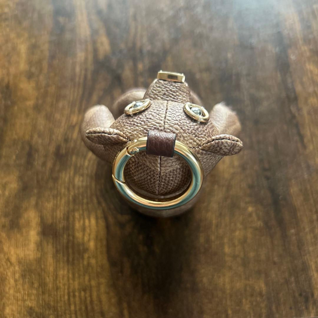 COACH クマ　チャーム