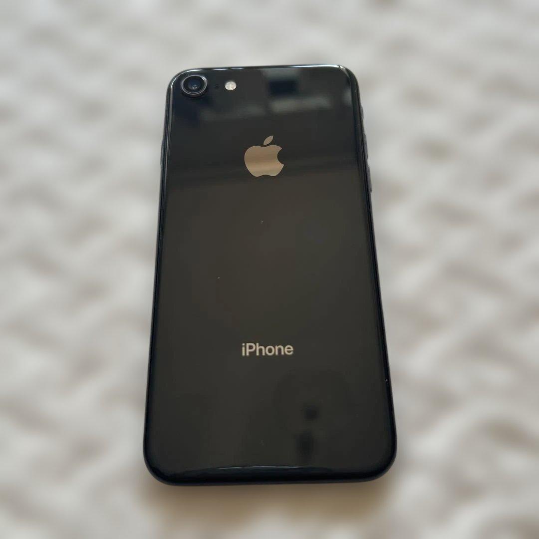 【美品】Apple iPhone 8 64GB ブラック