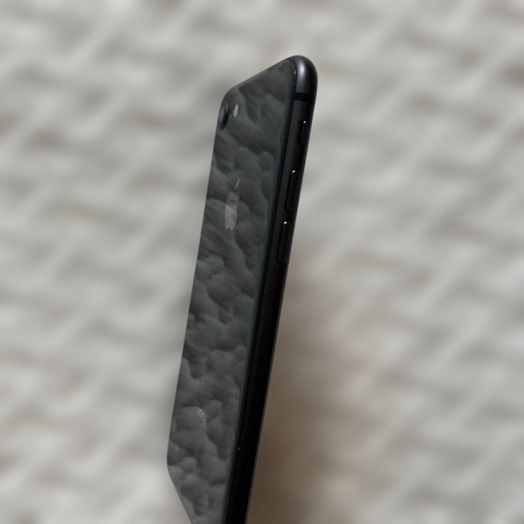 【美品】Apple iPhone 8 64GB ブラック