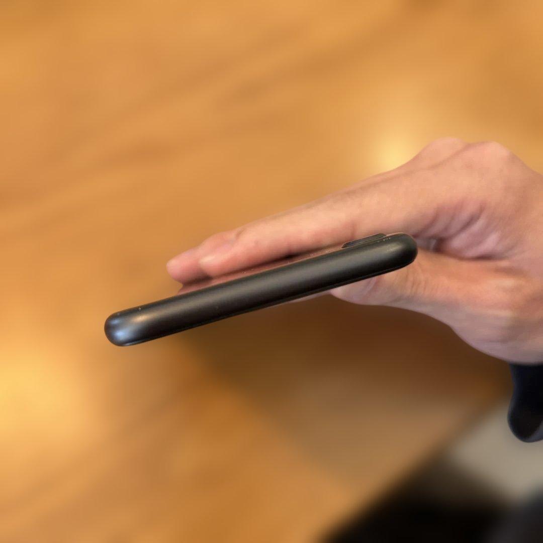 【美品】Apple iPhone 8 64GB ブラック