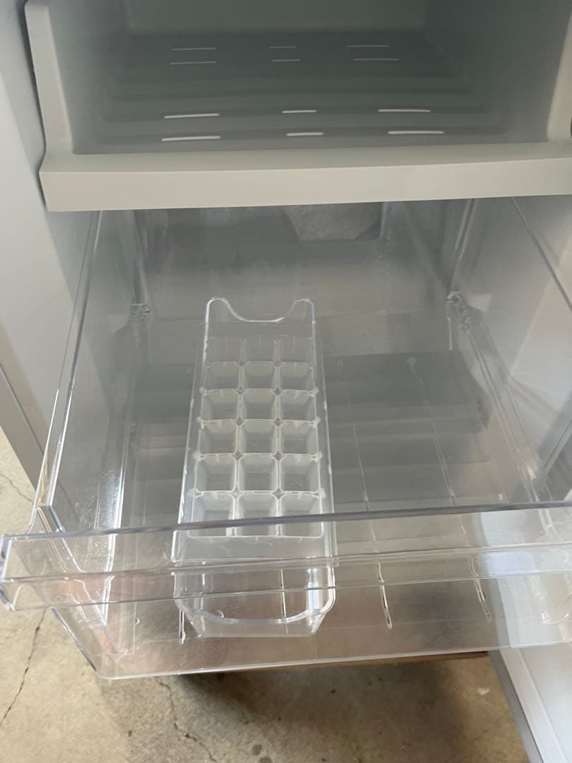 Comfee　冷凍冷蔵庫　174L　RCB169WH1JP　2024年製T