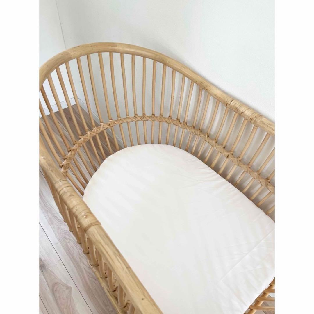 新品　ナチュラルラタン ベビーベッド マットレス付き