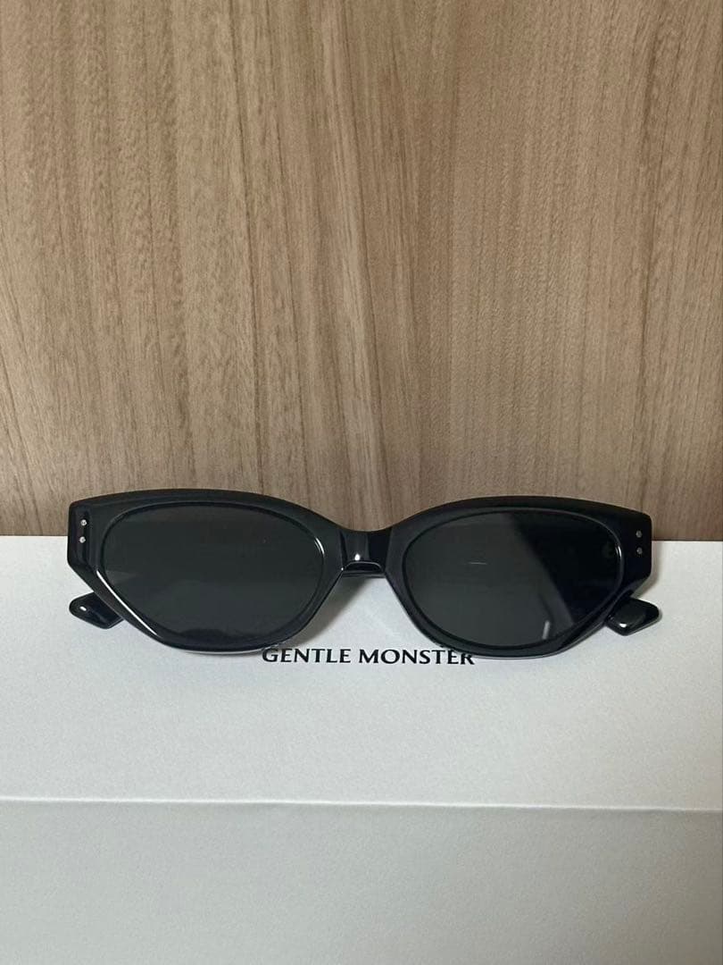 GENTLE MONSTER（ジェントルモンスター） Rococo サングラス