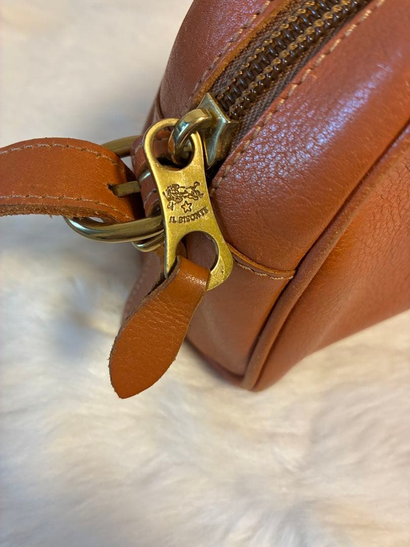 IL BISONTE イルビゾンテ レザーショルダーバッグ