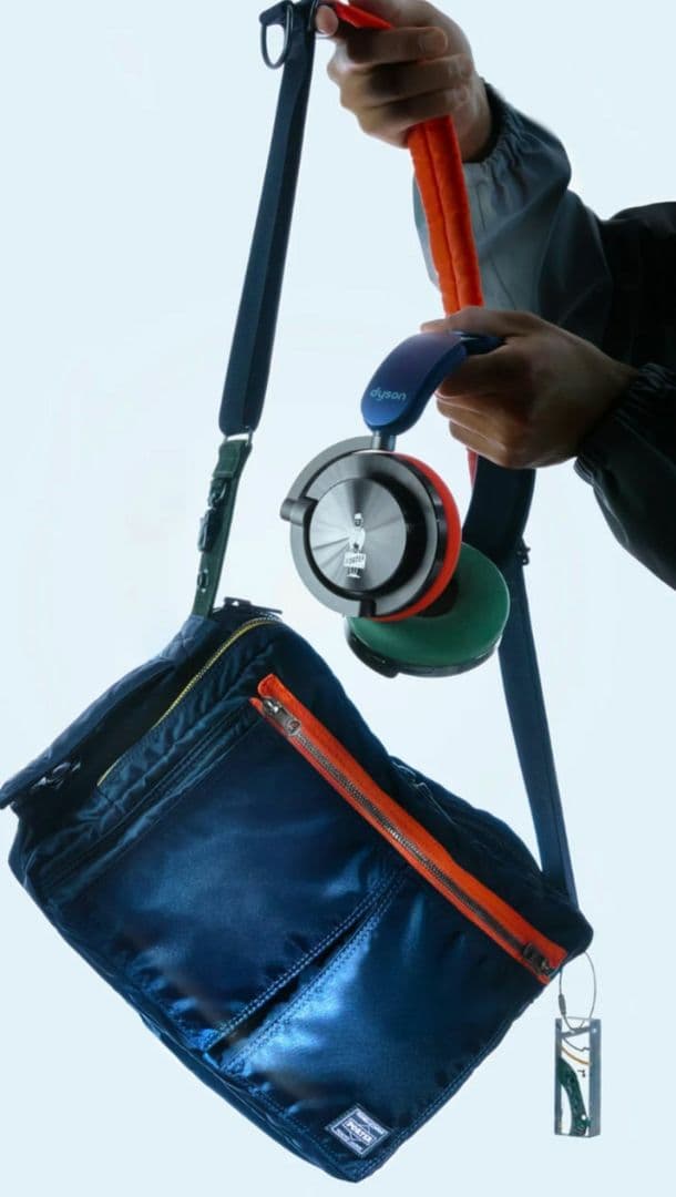 ヘッドホン Dyson PORTER headphones and shoulder bag