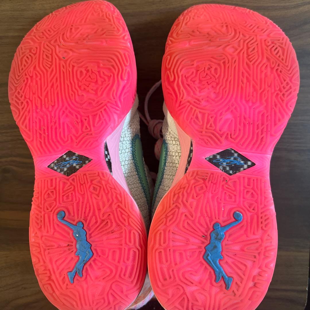 レブロン20タイムマシーンバッシュピンク