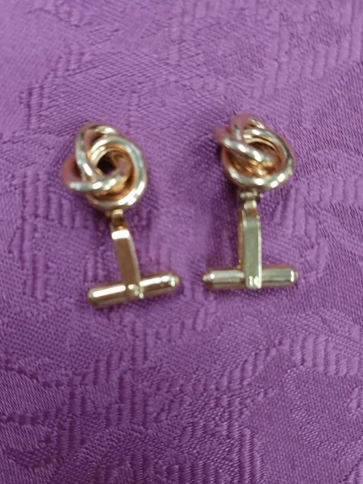 ブルックスブラザーズ　ゴールド ノットデザイン カフリンクス　used