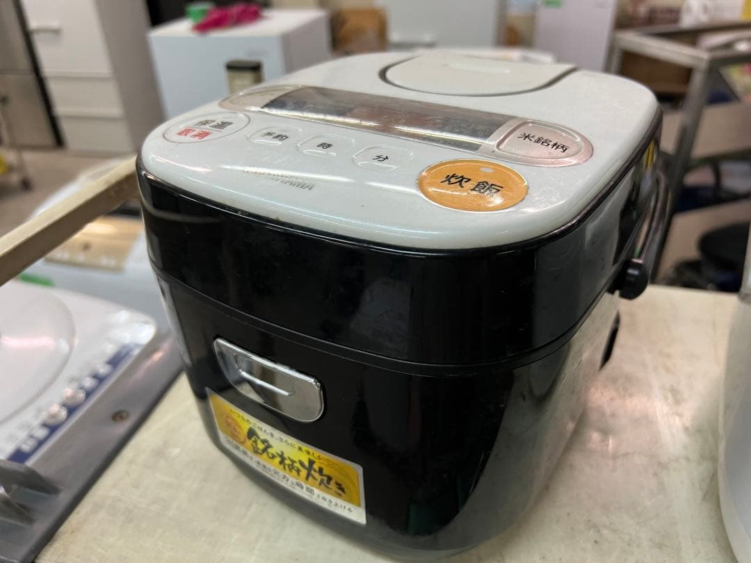 2016年式 3合 0.54L アイリスオーヤマ 炊飯器 RC-MA30-B