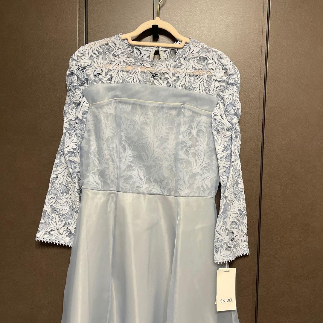 新品✨SNIDEL　ボリュームフレアレースドッキングドレス　結婚式　ライトブルー