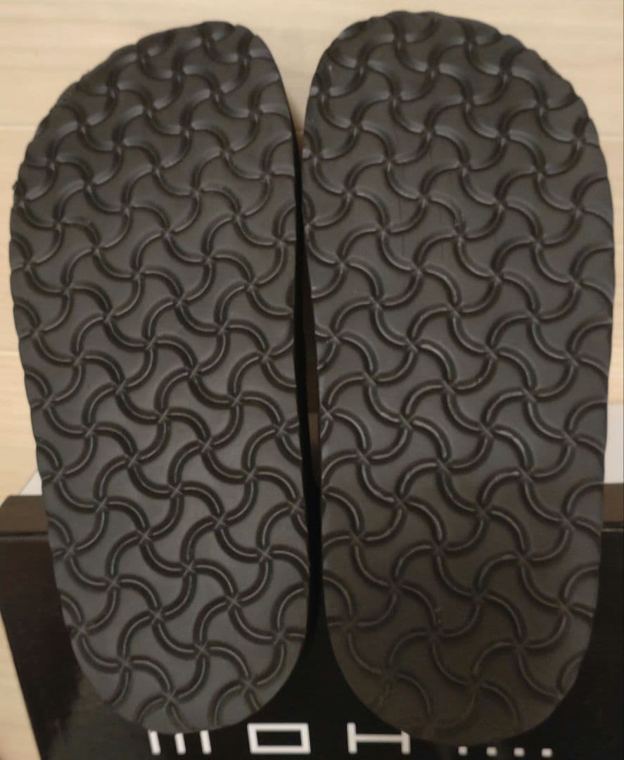 ✨新品未使用タグ付✨✨MOHI✨ スエード ビッグベルトサンダル ブラック 37