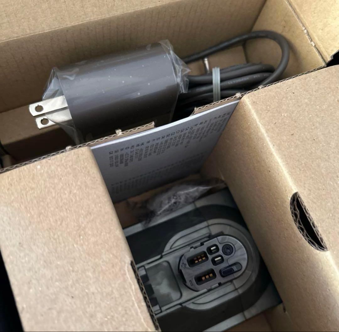 新品 Dysonダイソン デジタルスリム SV18 純正バッテリー&充電器
