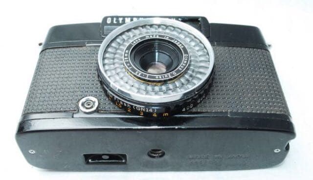 超希少！赤ベロOK！★人気のolympusカメラ★オリンパス EE-3