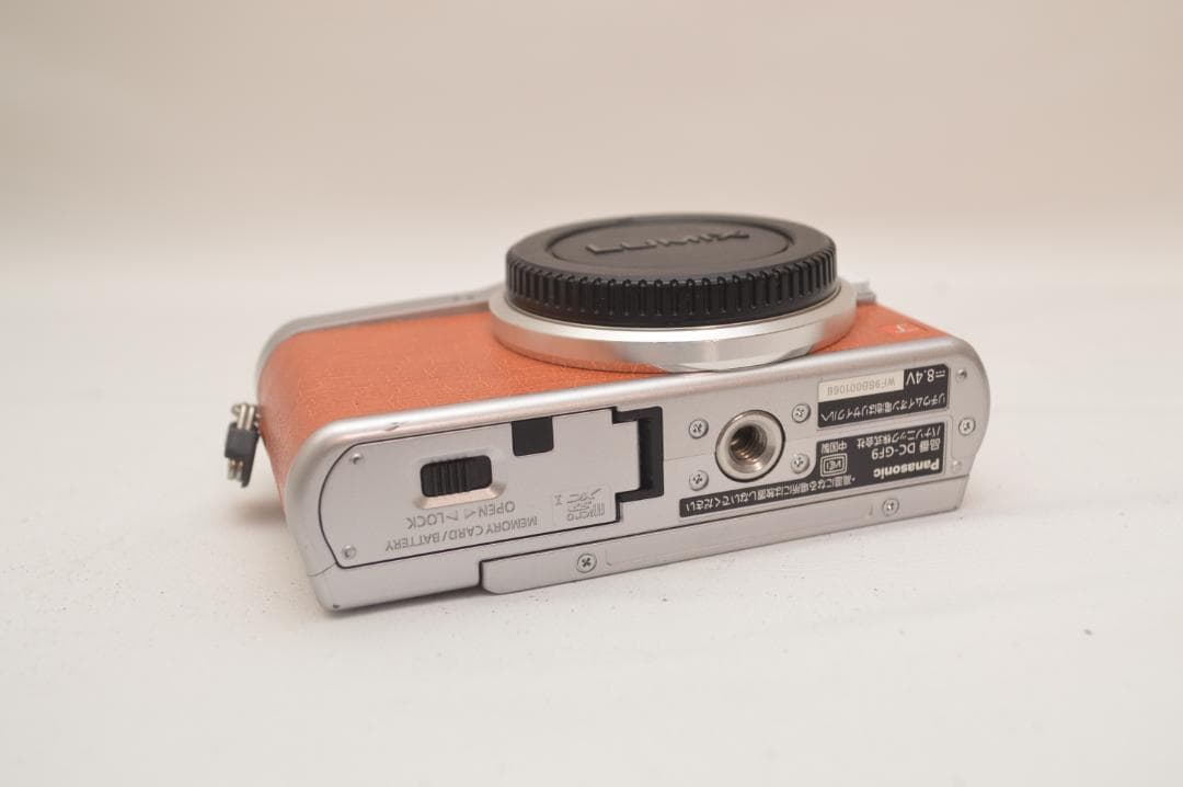 ✨美品✨ Panasonic LUMIX DC-GF9 ミラーレス一眼 ボディ