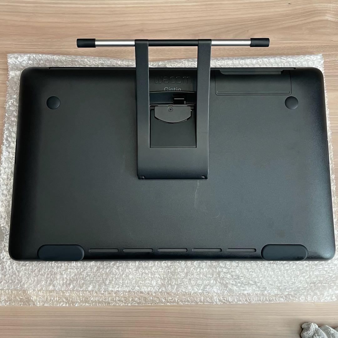 Wacom Cintiq 22 FHD DTK2260 ワコム　液タブ