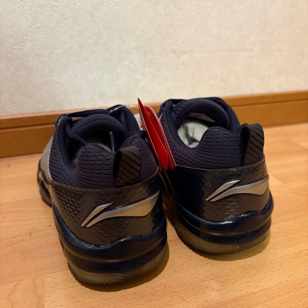 LI-NING バドミントンシューズ シルバー/ネイビー