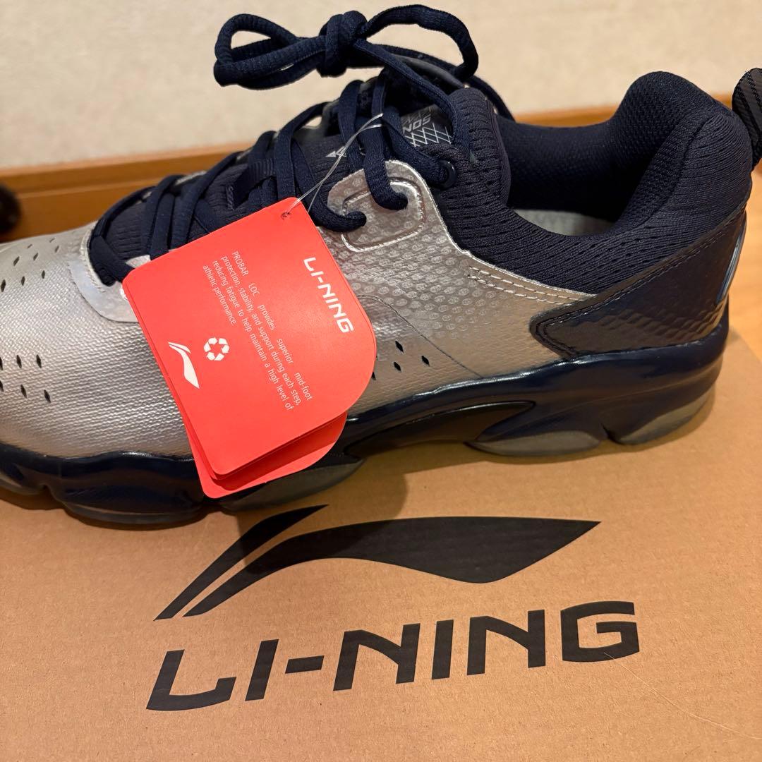 LI-NING バドミントンシューズ シルバー/ネイビー