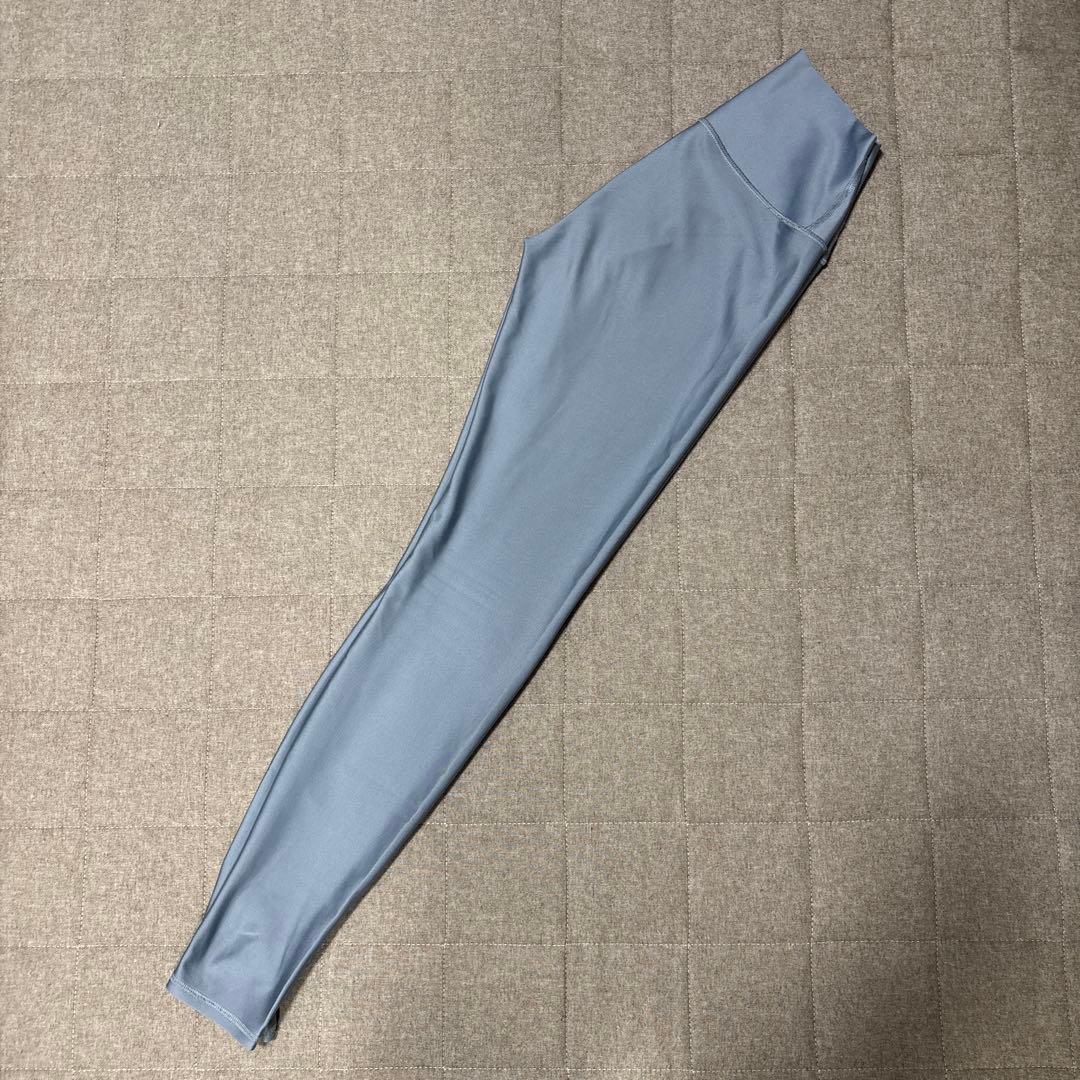 alo yoga アロヨガハイウエスト グレー レギンス