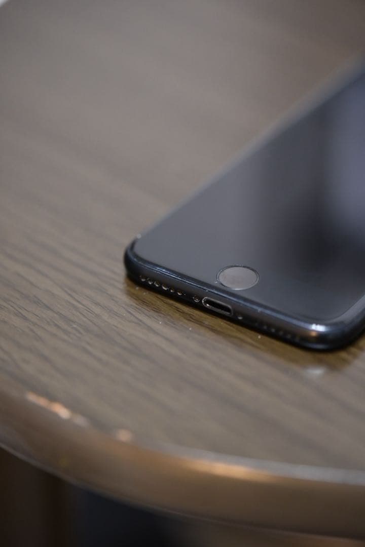 iPhone SE 第2世代 ブラック 128GB