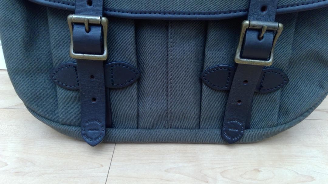 フィルソン　FILSON　 ミディアム フィールド バッグ　ショルダーバッグ
