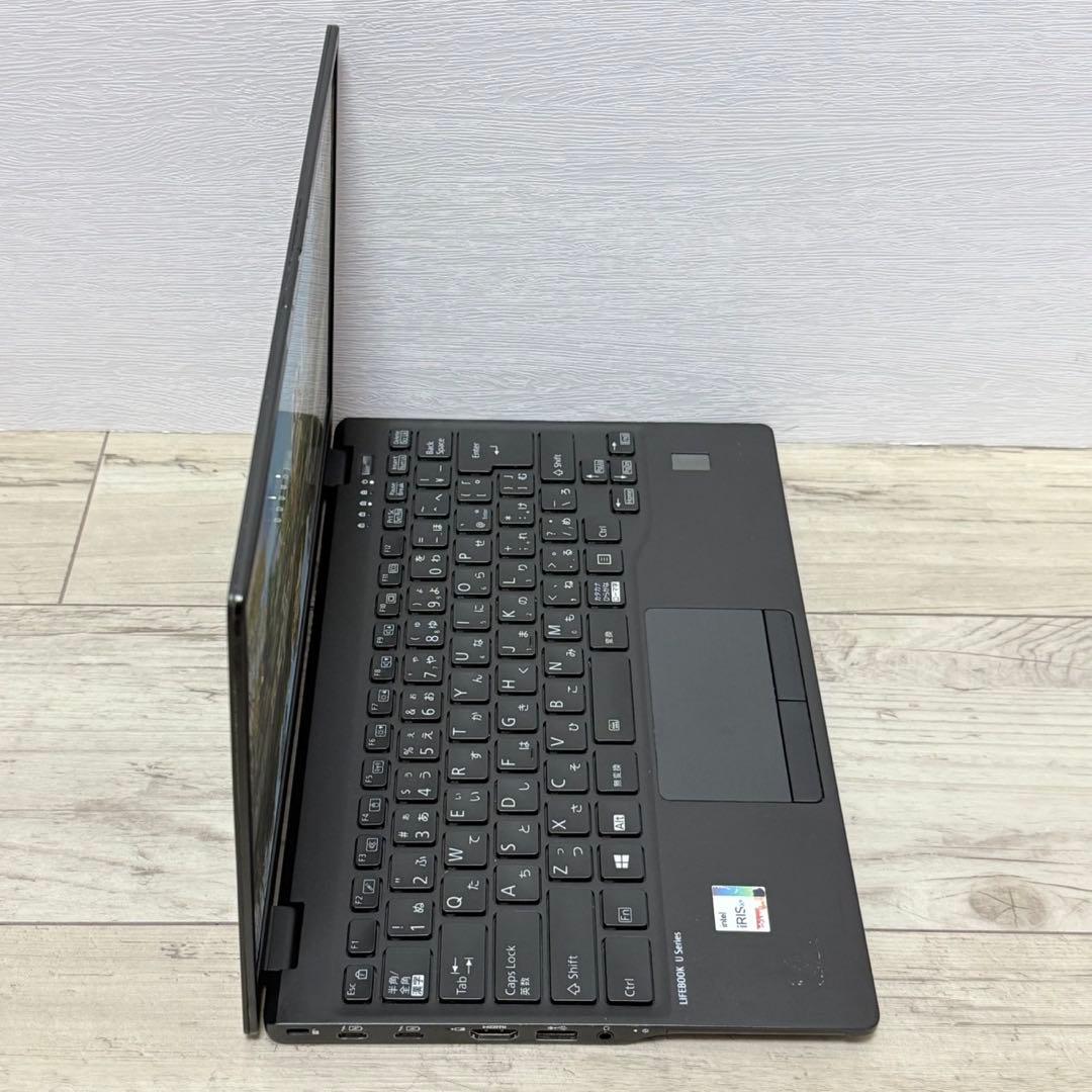 LIFEBOOK/i5/8GB/13.3インチ/ノートパソコン/Office