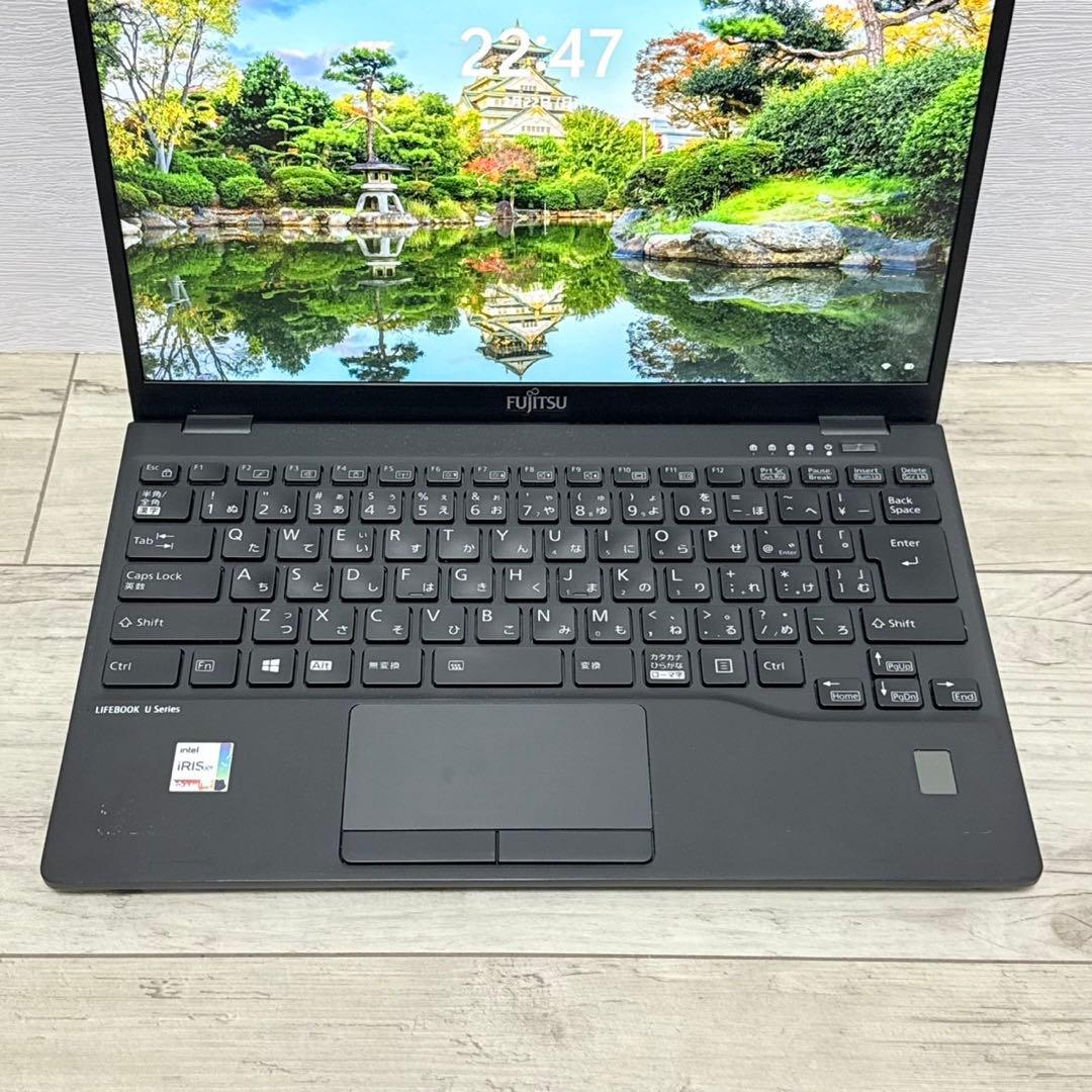 LIFEBOOK/i5/8GB/13.3インチ/ノートパソコン/Office