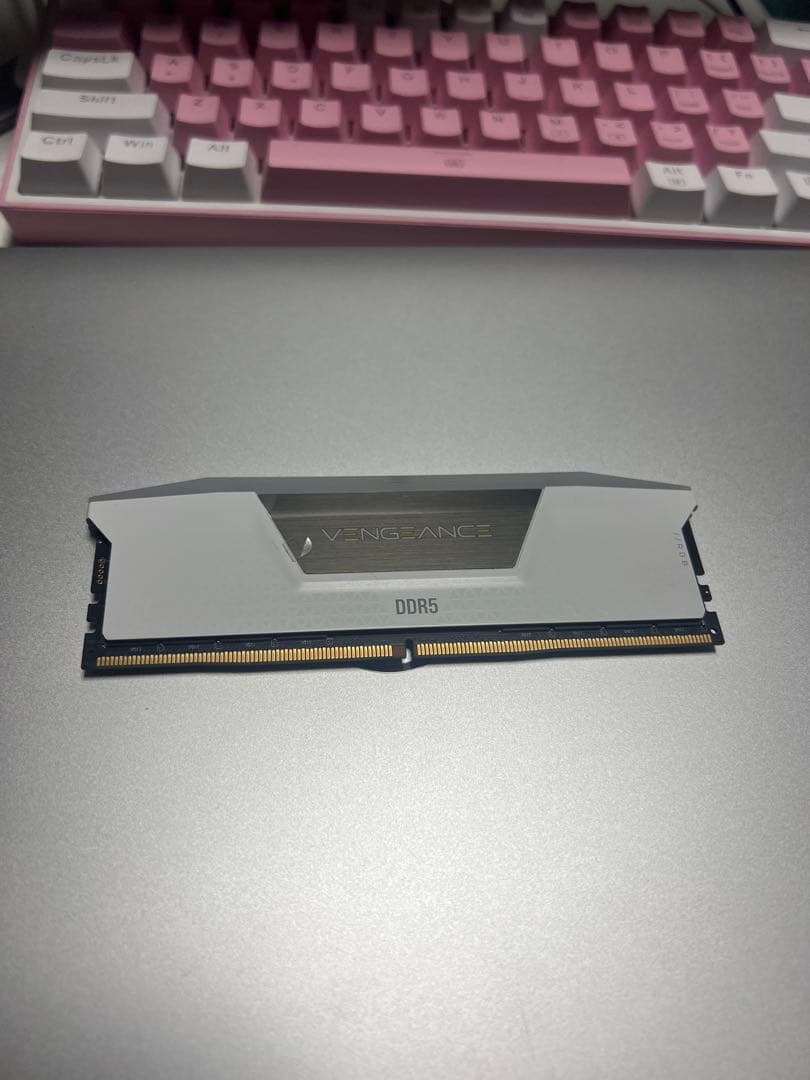 メモリー CORSAI VENGEANCE DDR5 32GB 6000Mh