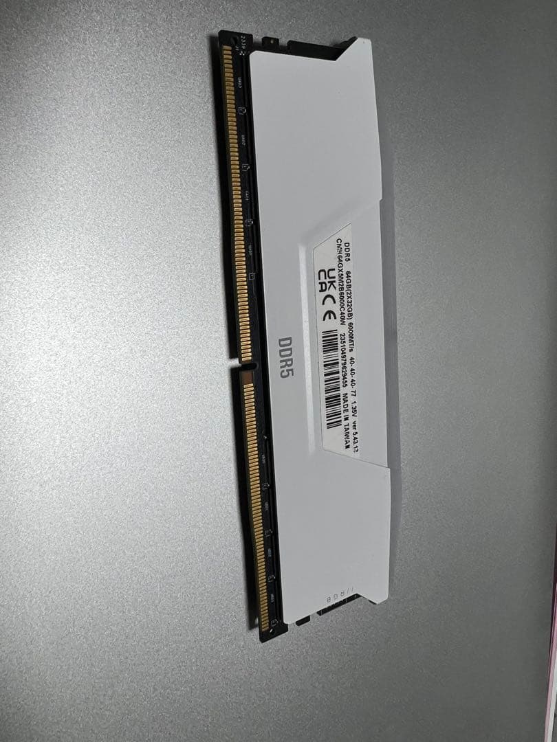 メモリー CORSAI VENGEANCE DDR5 32GB 6000Mh