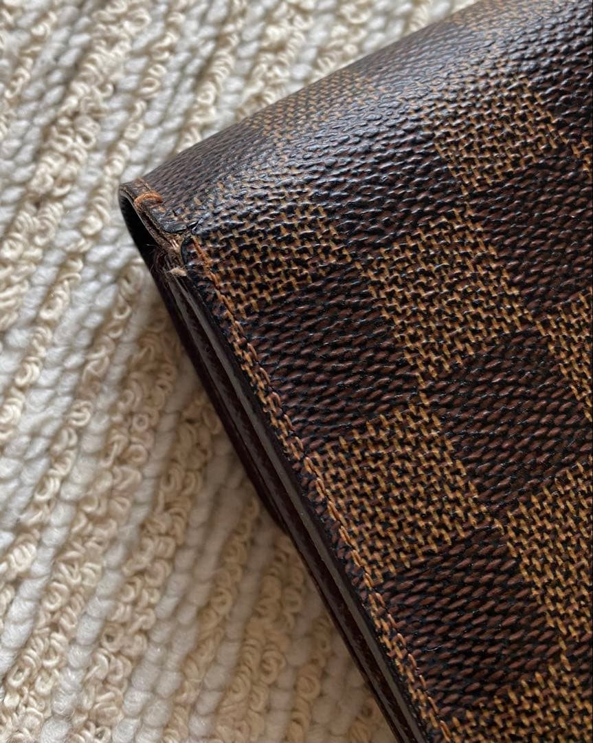 ルイ・ヴィトン　ダミエ長財布