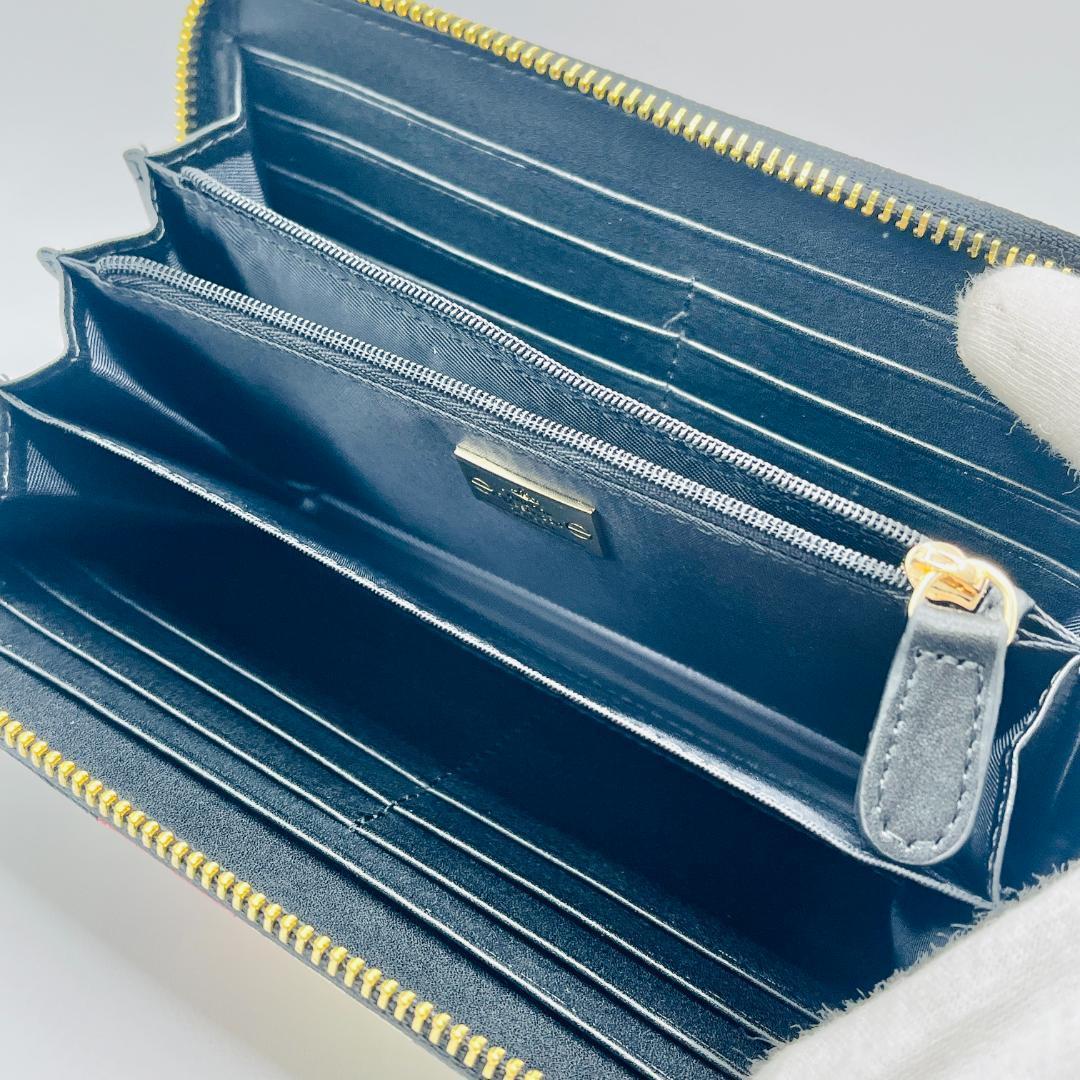 Vivienne Westwood 大特価 長財布 高級 定番 黒＆赤白 新品