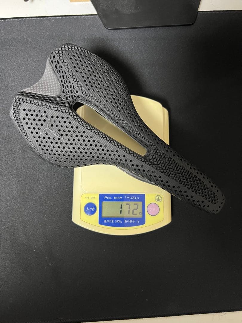 ELVES Magical OSSE PRO カーボン 3D サドル 135mm