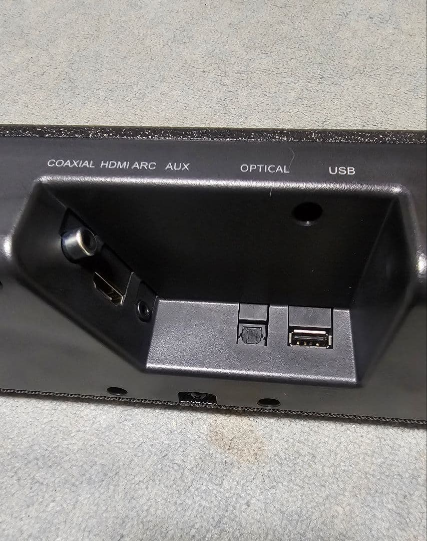 【美品】ハイセンス 2.1ch サウンドバー スピーカー HS214 リモコン