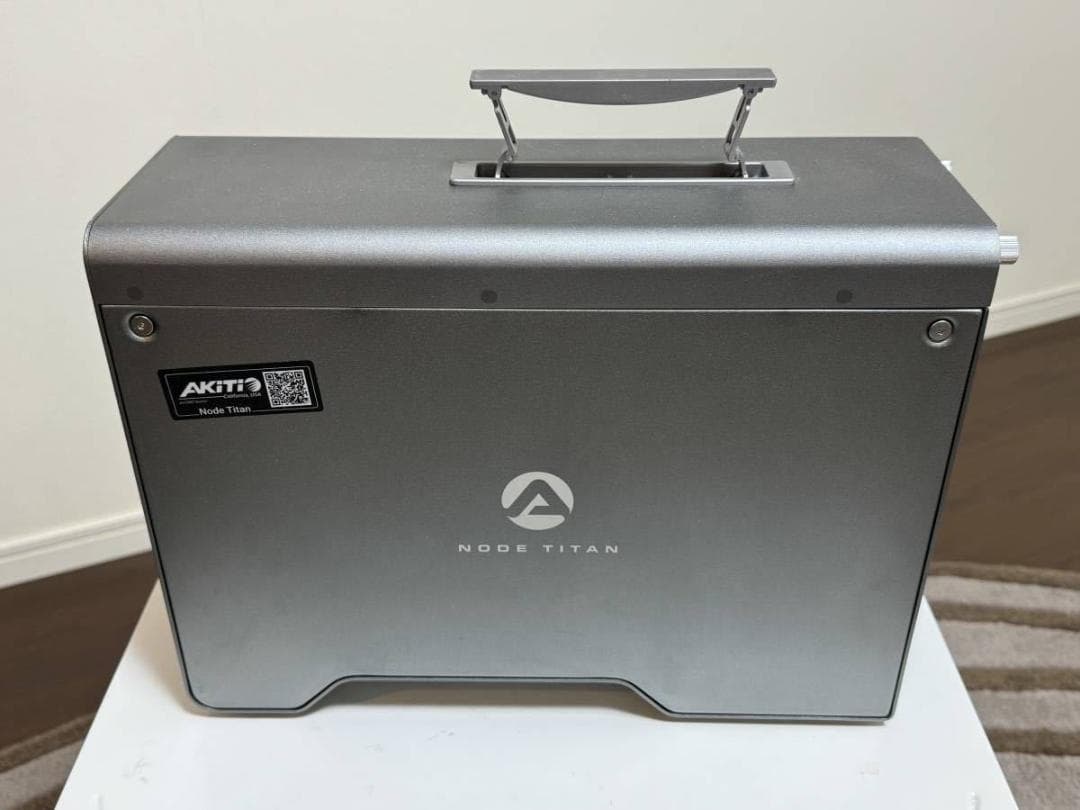 eGPU AKiTiO Node Titan GPU　外付けGPU