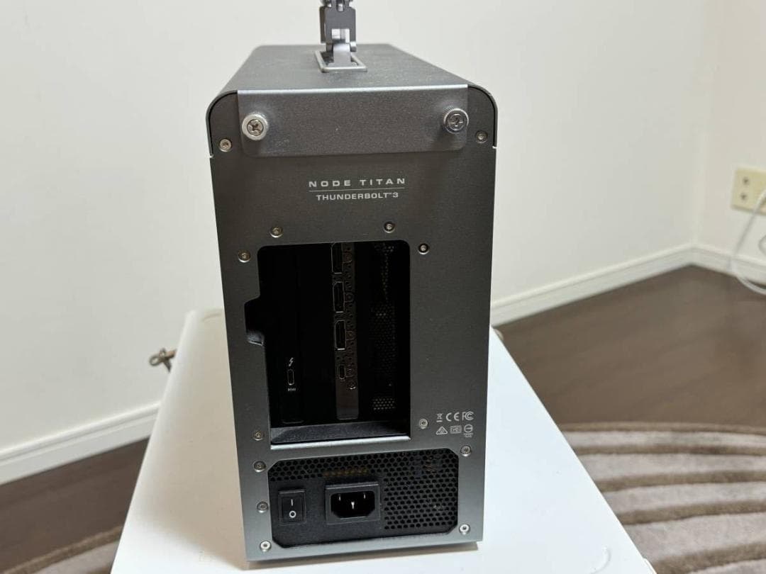 eGPU AKiTiO Node Titan GPU　外付けGPU