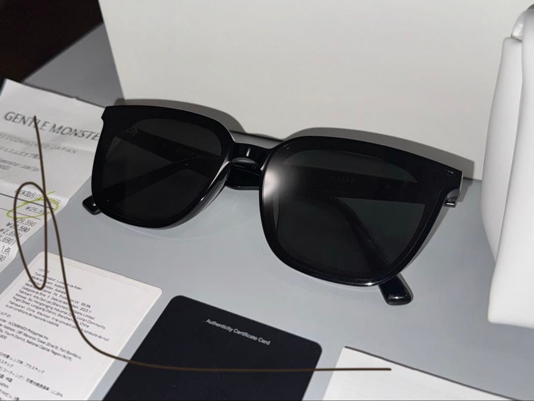 【正規品】GENTLE MONSTER ブラックサングラス