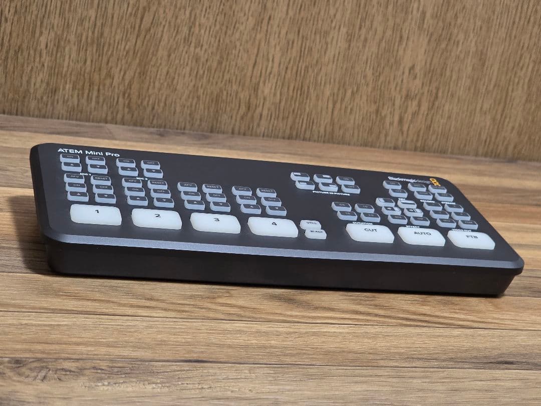 分配器・切替器 ATEM Mini Pro