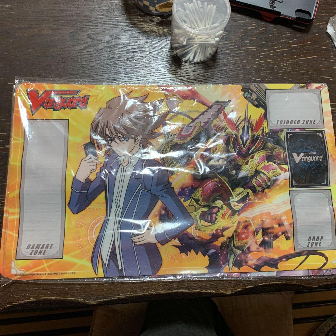 ドラゴニックオーパーロードジエンドのラバー製プレイマット