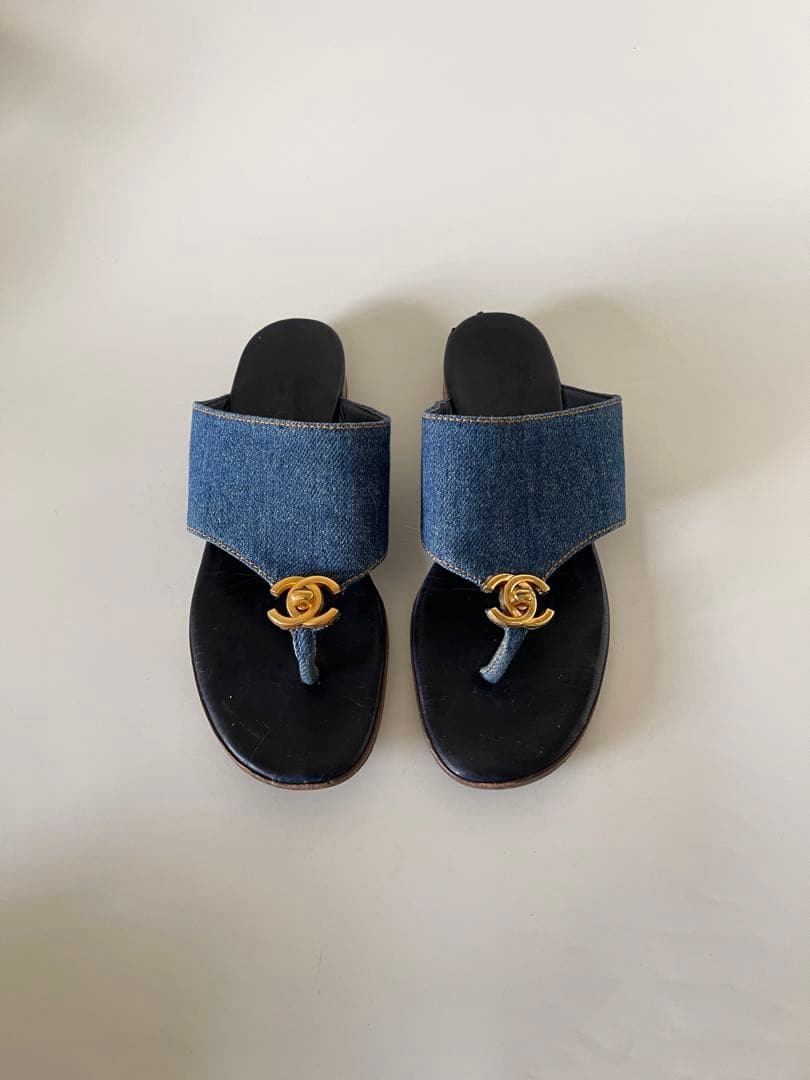 chanelシャネルデニム トングサンダル ゴールドロゴ