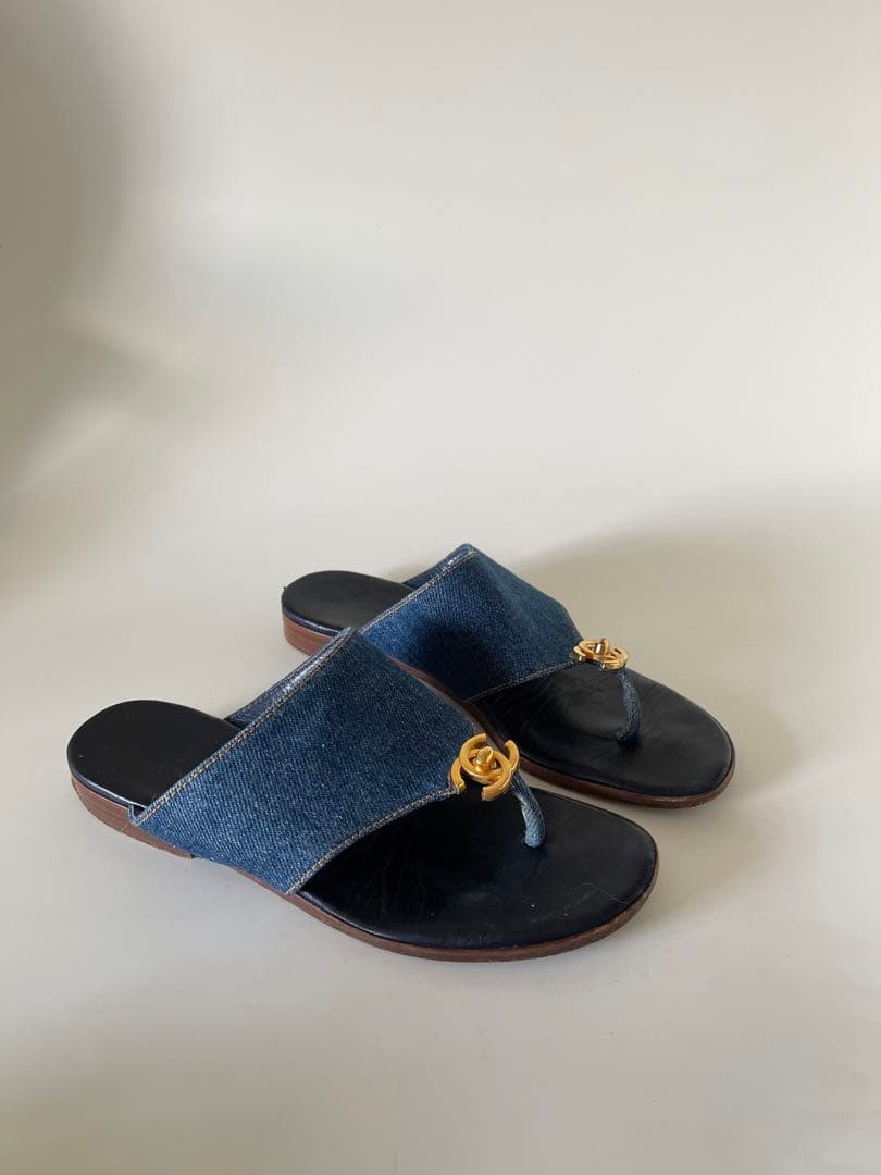 chanelシャネルデニム トングサンダル ゴールドロゴ