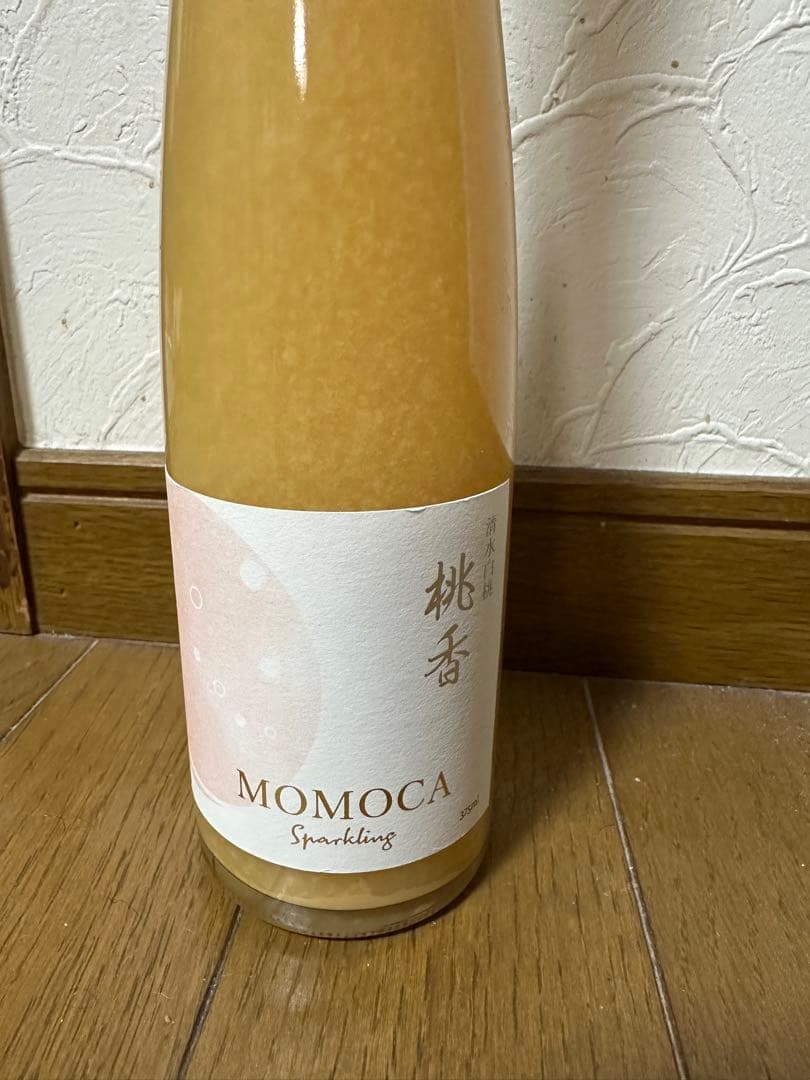 桃香　スパーリングワイン　国産　MOMOCA Sparkling