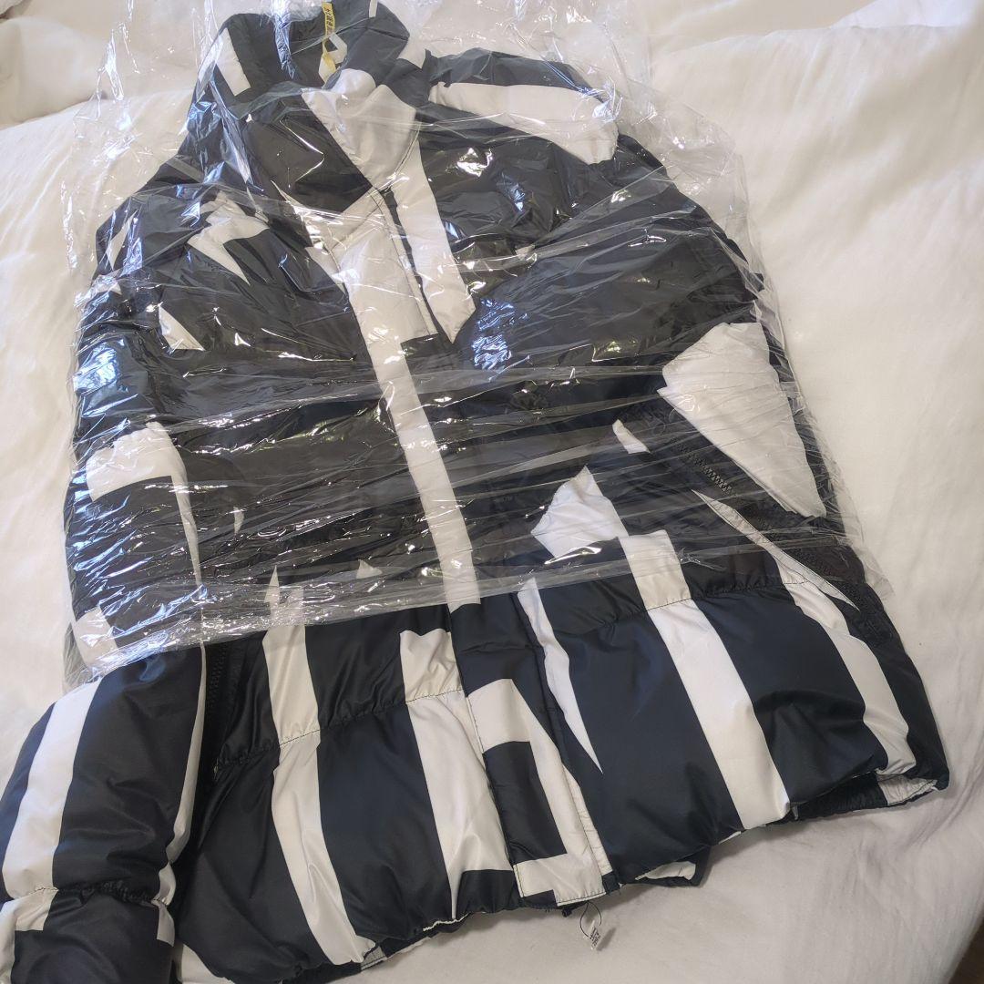 ナイキダウン　美品S