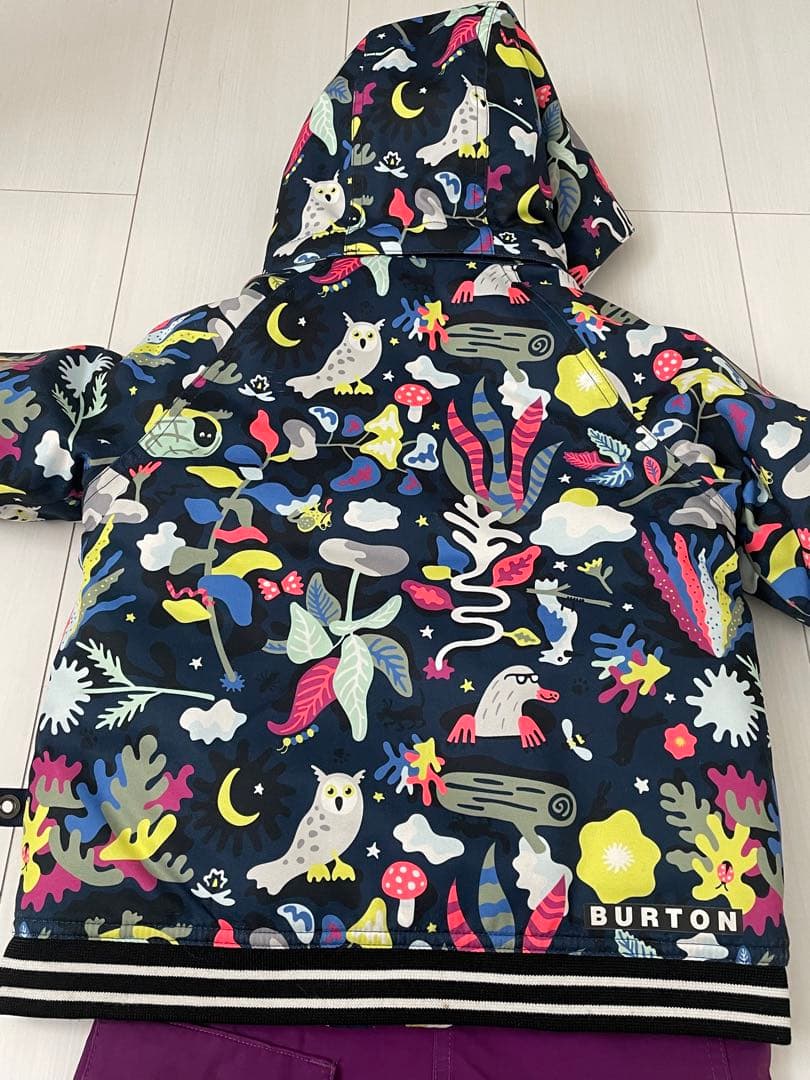 BURTON 子ども用 スノーボードウェア ジャケット　ビブパンツ　5T 4T
