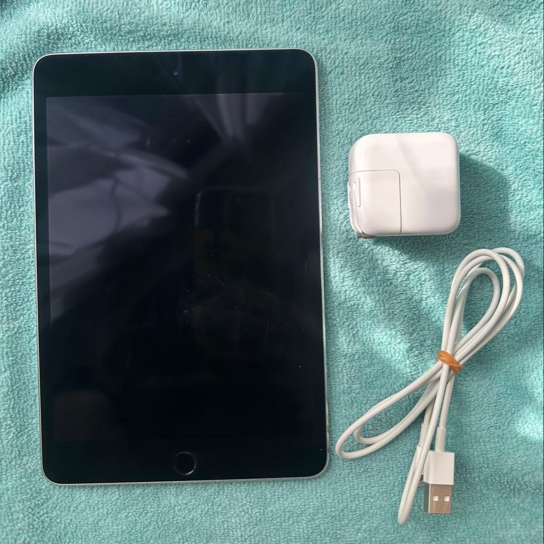 Apple＊iPad mini4 第4世代(128GB)Wi-Fi シルバー